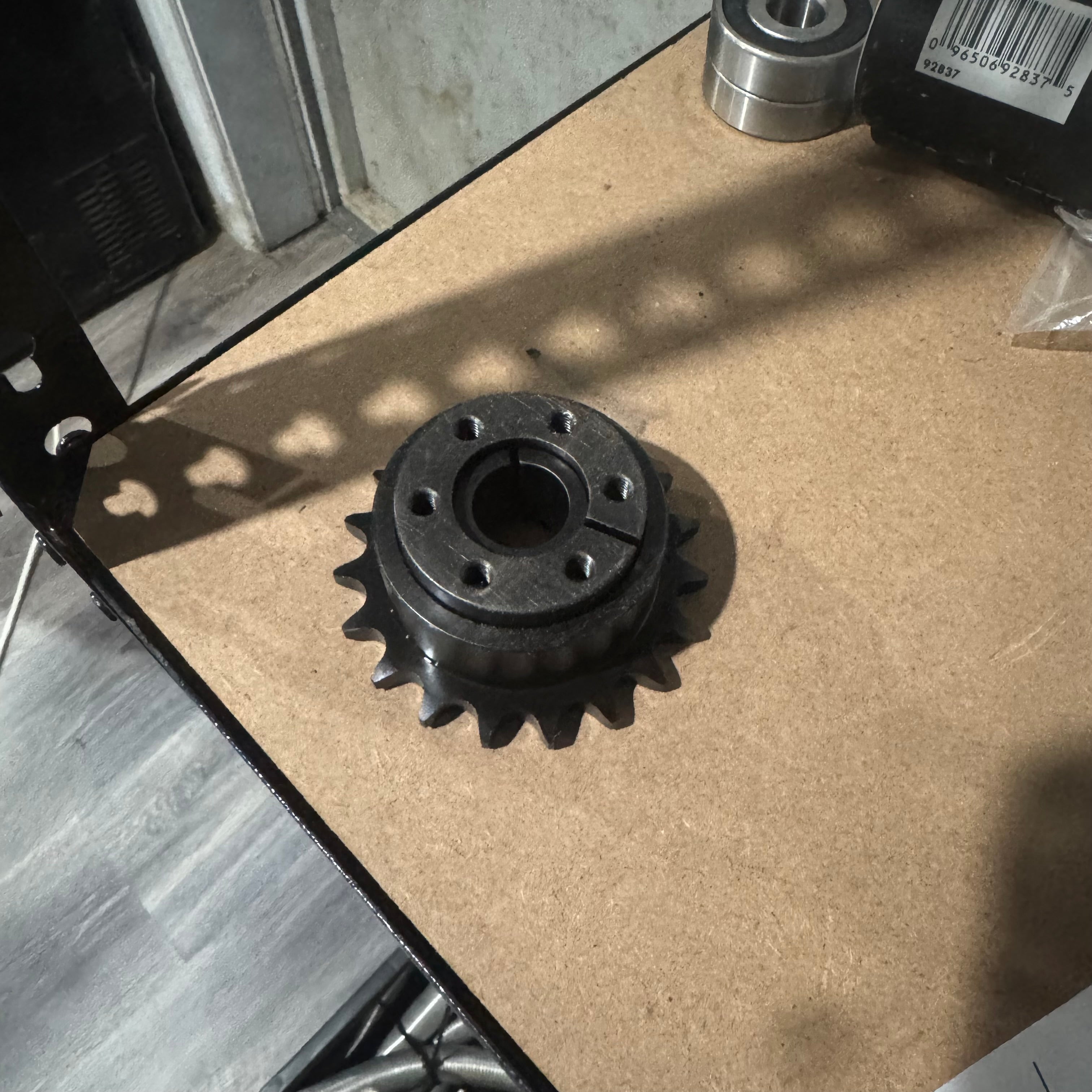 EC 019TL 08B-19 – 19-Tooth Chain Sprocket (Fits Superwinch Tarp Motors, 19 mm Shaft)